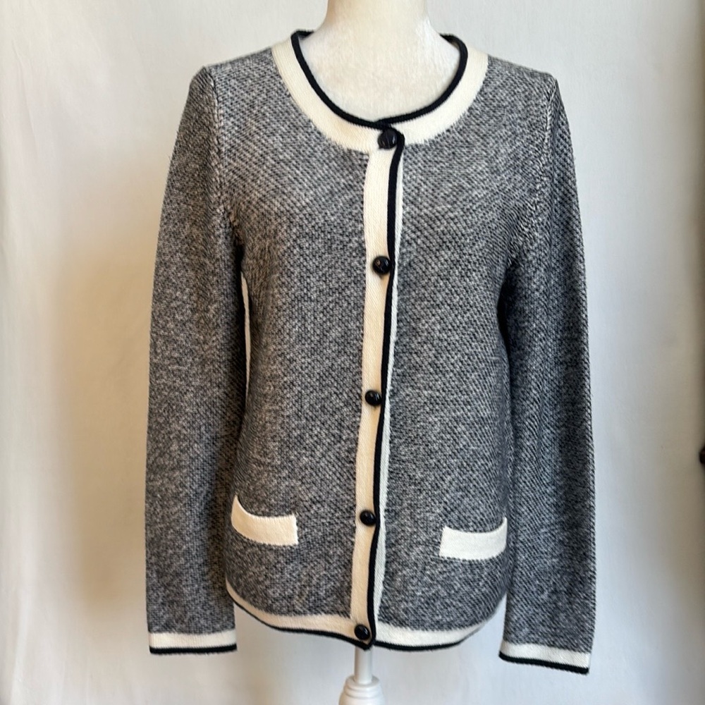 Gap Women Sz M Cardigan Knit Button Front Float Jacquard Black and White Sweater